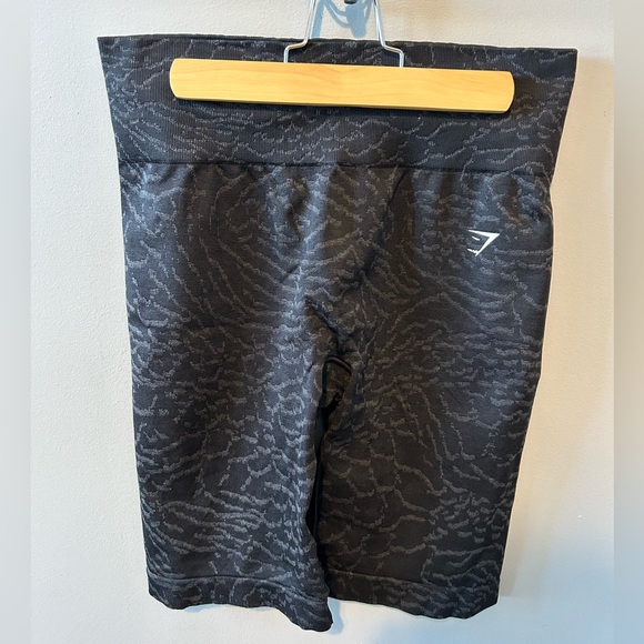 Gymshark Adapt Black Animal Seamless Biker Shorts - Picture 2 of 8